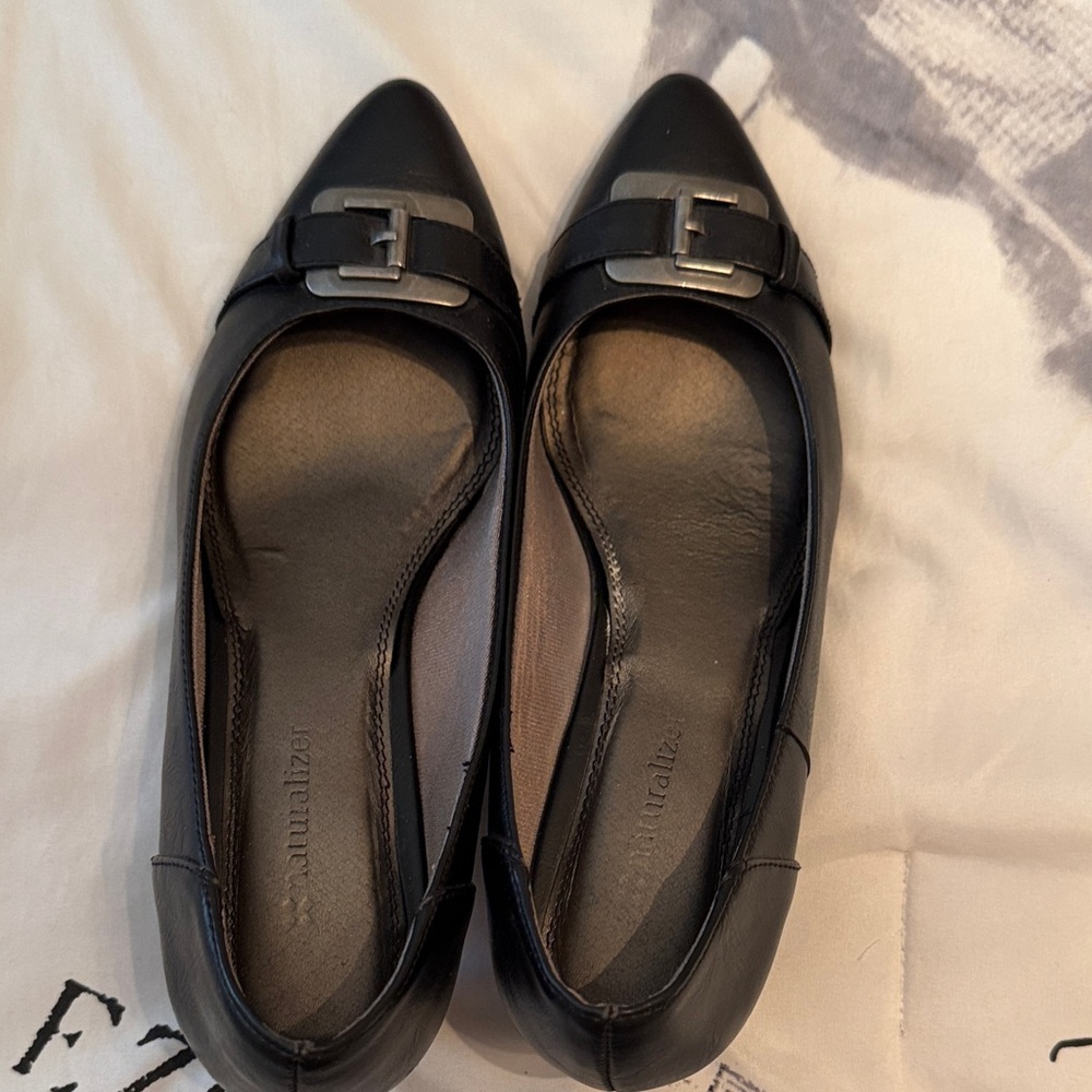 Naturalizer Black Pointed-Toe Buckle Flats